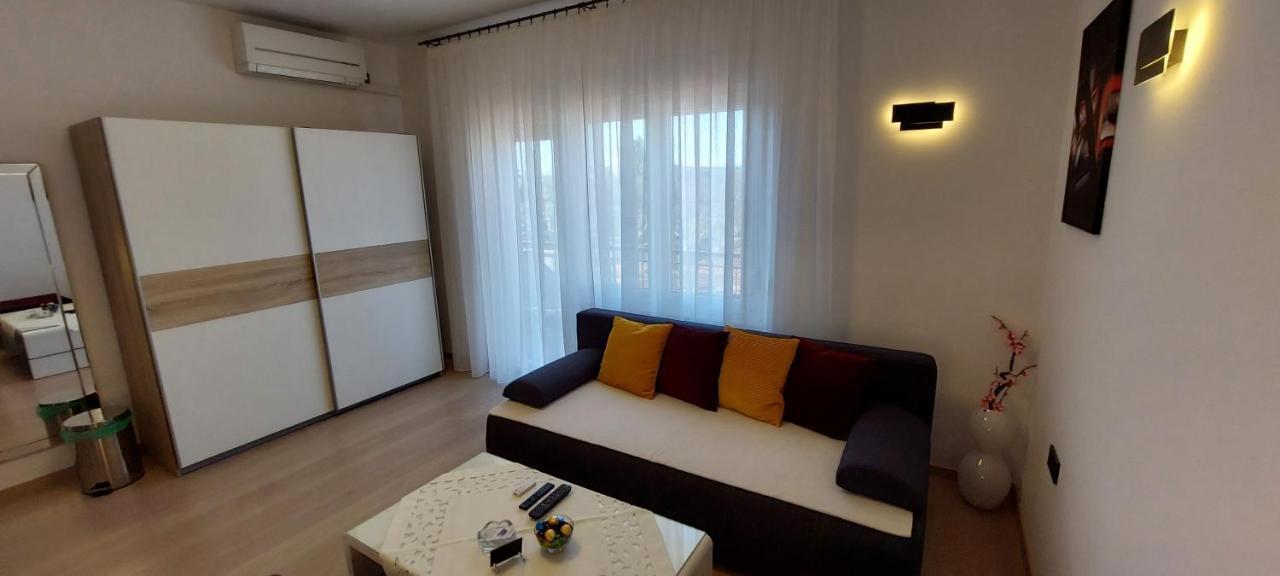 Apartman Perunika Selce Esterno foto