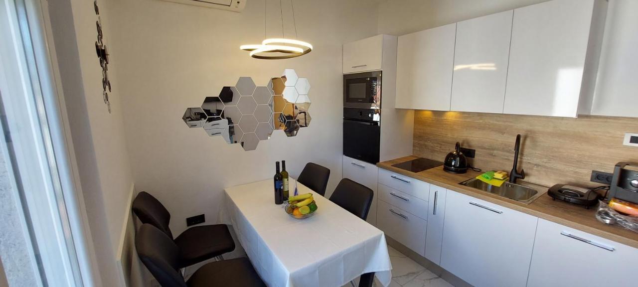 Apartman Perunika Selce Esterno foto