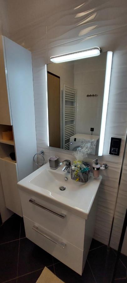 Apartman Perunika Selce Esterno foto