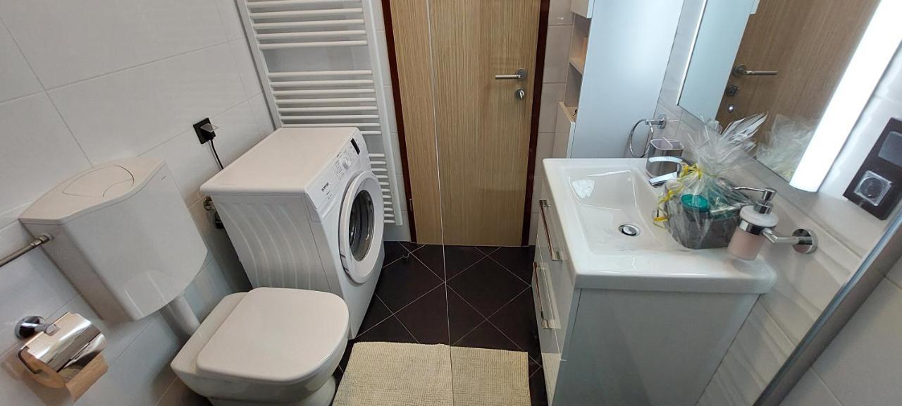 Apartman Perunika Selce Esterno foto