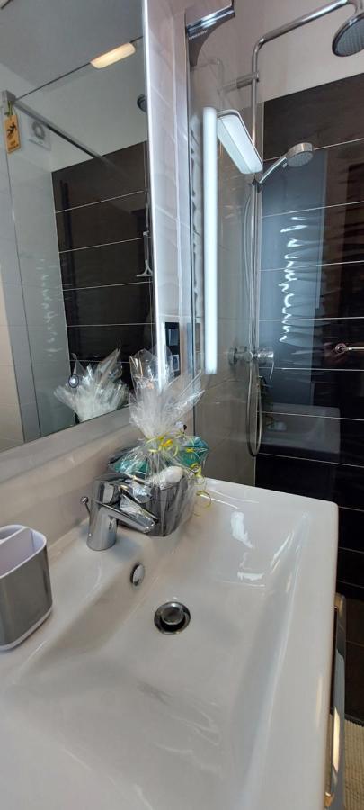 Apartman Perunika Selce Esterno foto
